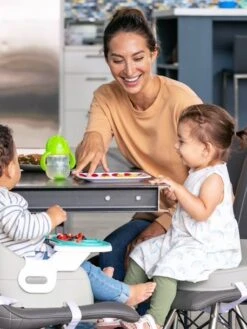 Siège Réhausseur Repas Combo Duo évolutif 4 En 1 INFANTINO Gris - Infantino -magasin de meubles pour enfants siege rehausseur repas combo duo evolutif 4 en 1 infantino 3